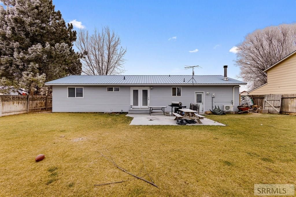 Image 23 of property listing at 230 Meadowlark Drive, Shelley, ID 83274