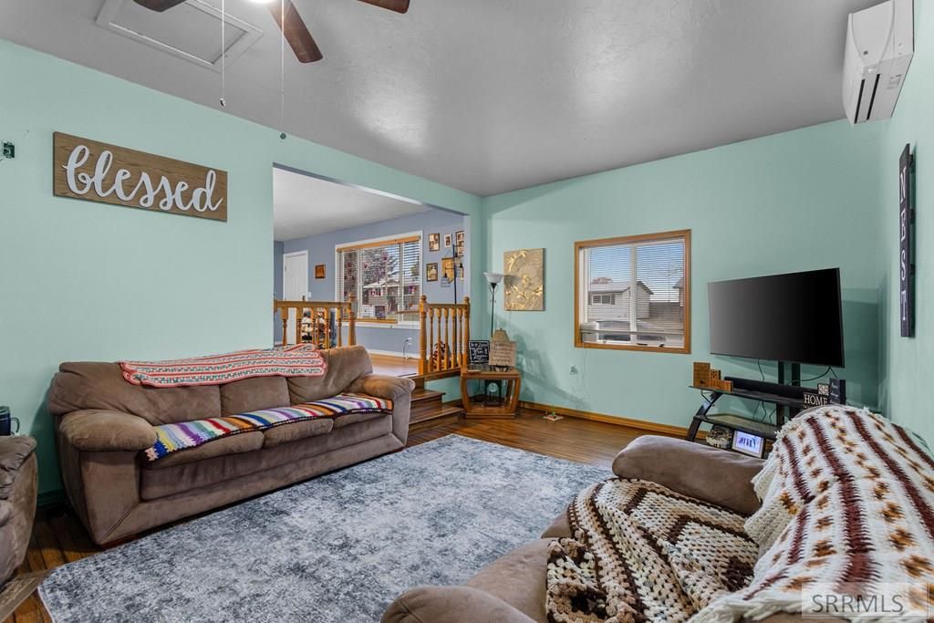 Image 8 of property listing at 230 Meadowlark Drive, Shelley, ID 83274