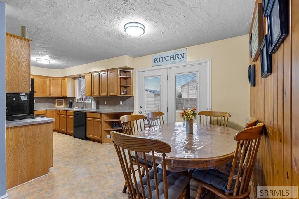 Image 9 of property listing at 230 Meadowlark Drive, Shelley, ID 83274