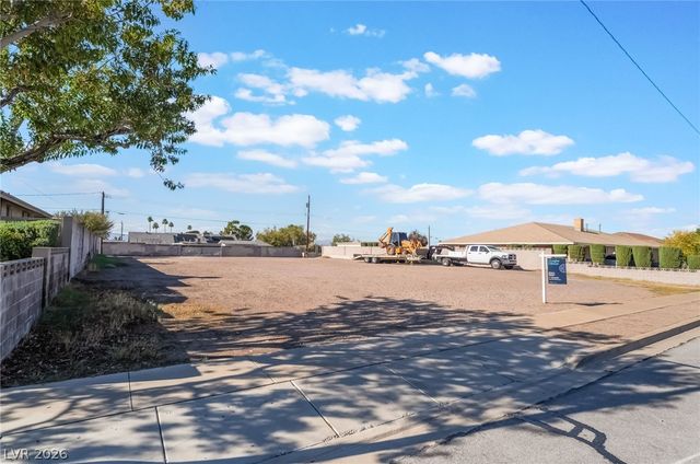 839 Fairview Drive, Henderson, NV 89015