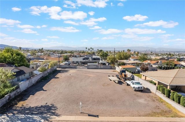 839 Fairview Drive, Henderson, NV 89015