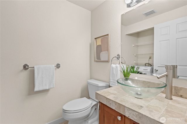 4231 NE 5th Street #A201, Renton, WA 98059