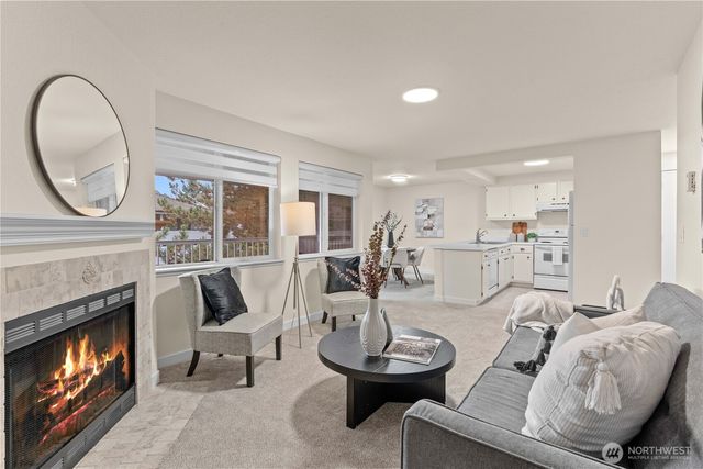 4231 NE 5th Street #A201, Renton, WA 98059