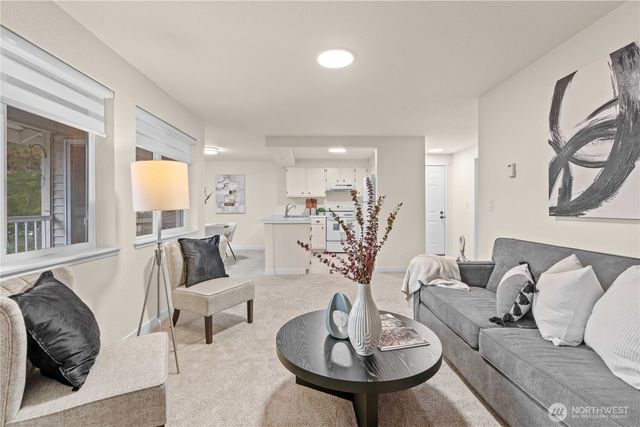 4231 NE 5th Street #A201, Renton, WA 98059