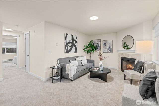 4231 NE 5th Street #A201, Renton, WA 98059