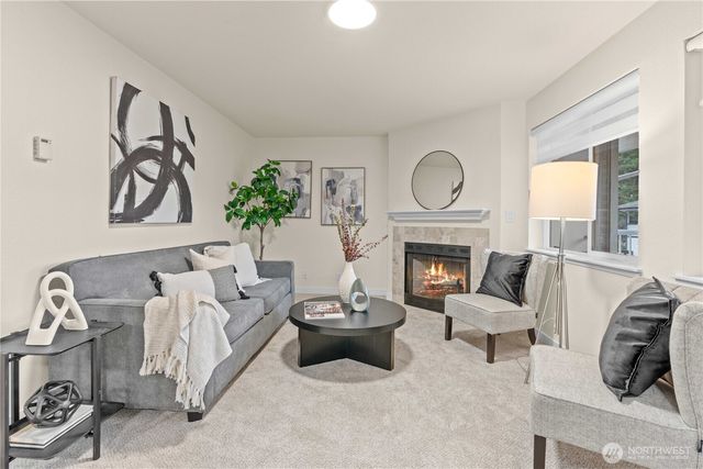 4231 NE 5th Street #A201, Renton, WA 98059