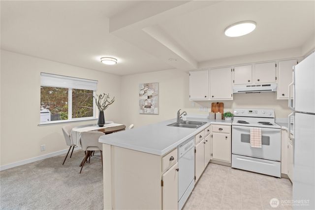 4231 NE 5th Street #A201, Renton, WA 98059