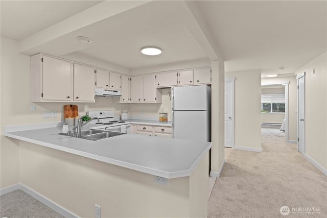 4231 NE 5th Street #A201, Renton, WA 98059