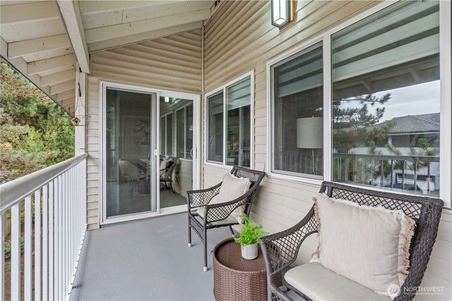 4231 NE 5th Street #A201, Renton, WA 98059