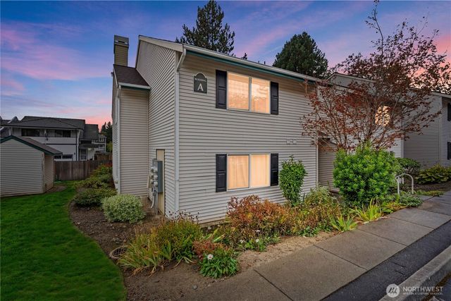 4231 NE 5th Street #A201, Renton, WA 98059