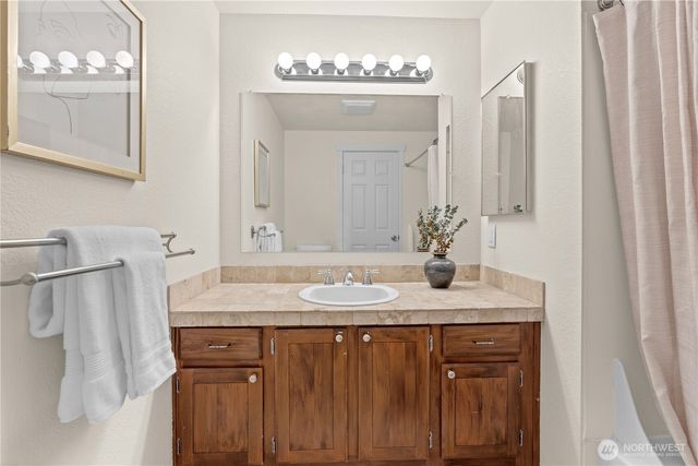 4231 NE 5th Street #A201, Renton, WA 98059