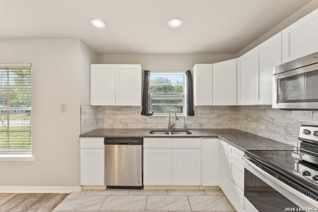 515 Mitchell Ave, Schertz, TX 78154