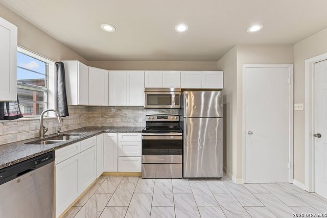 515 Mitchell Ave, Schertz, TX 78154
