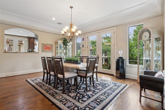 5520 Mcculloch Circle, Houston, TX 77056