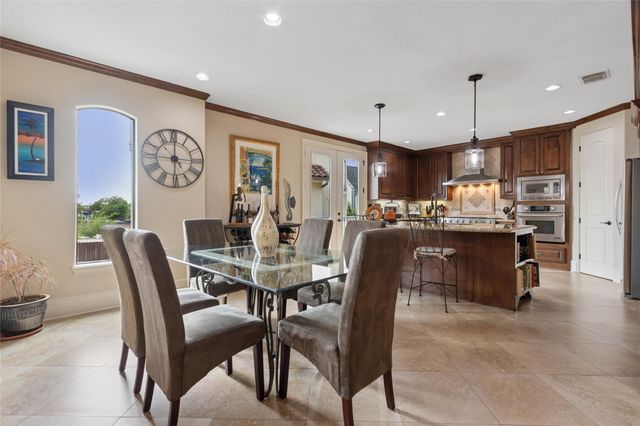 5520 Mcculloch Circle, Houston, TX 77056