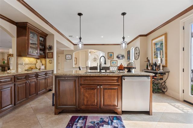 5520 Mcculloch Circle, Houston, TX 77056