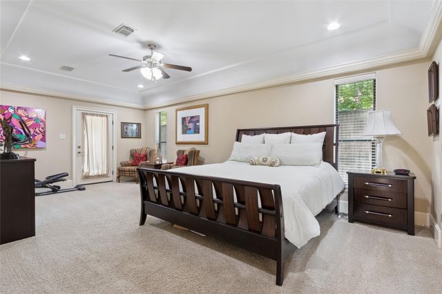 5520 Mcculloch Circle, Houston, TX 77056