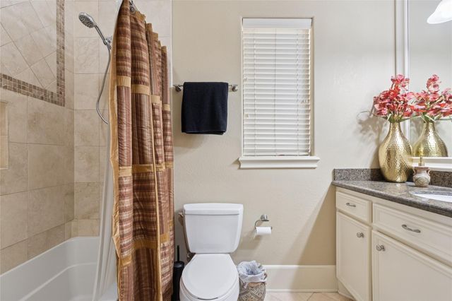 5520 Mcculloch Circle, Houston, TX 77056