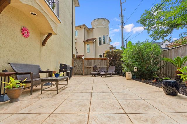 5520 Mcculloch Circle, Houston, TX 77056