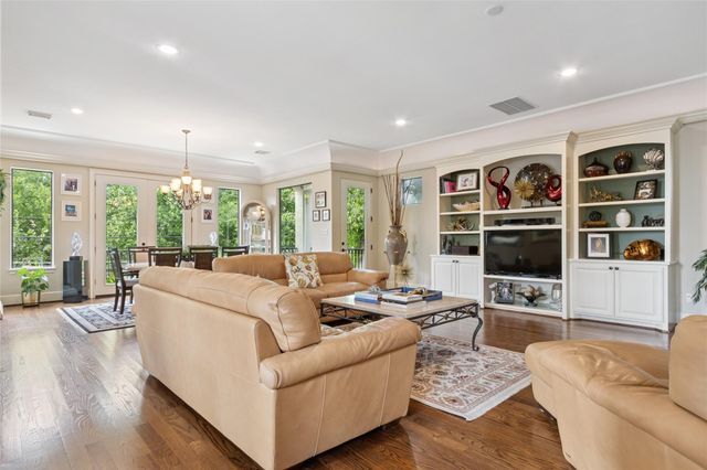 5520 Mcculloch Circle, Houston, TX 77056