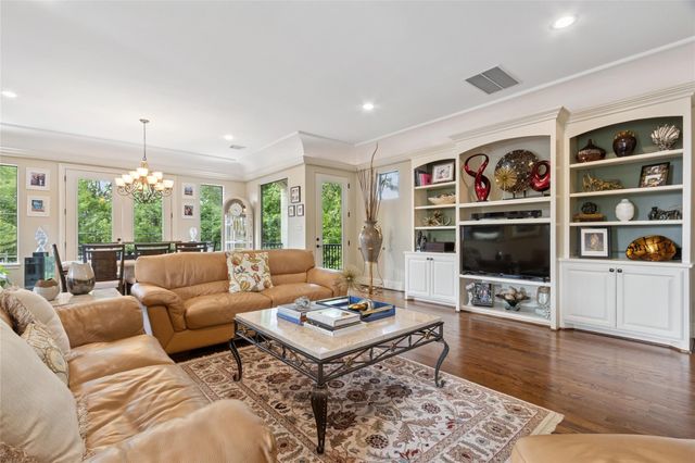 5520 Mcculloch Circle, Houston, TX 77056