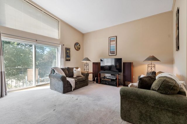 181 Littleton Road 340, Chelmsford, MA 01824