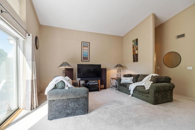 181 Littleton Road 340, Chelmsford, MA 01824