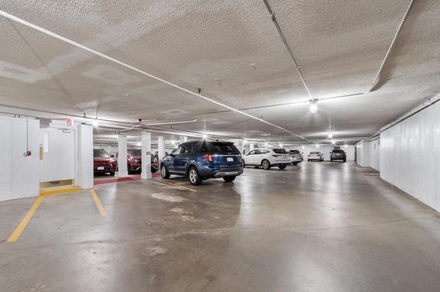 181 Littleton Road 340, Chelmsford, MA 01824