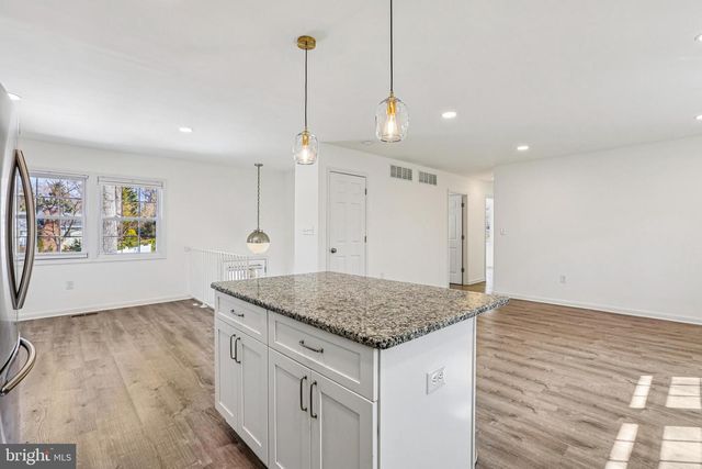 804 OAK GROVE CIR, Severna Park, MD 21146