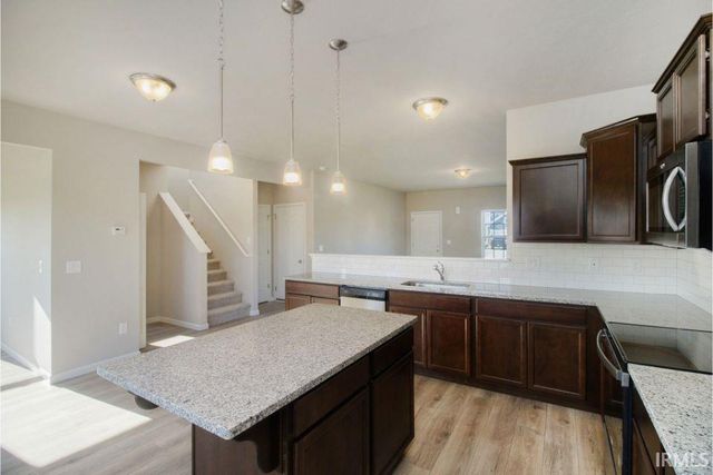 50613 Hunters Edge Drive, Elkhart, IN 46514