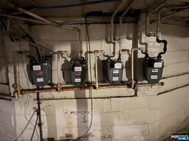 73 Hamilton Street, East Orange, NJ 07017