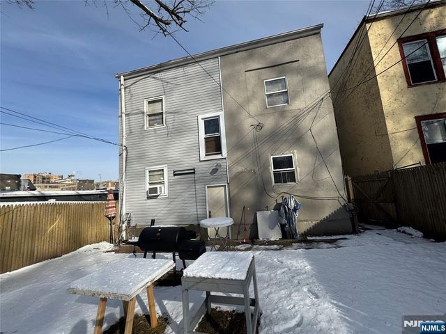 73 Hamilton Street, East Orange, NJ 07017