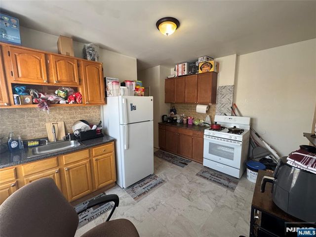 73 Hamilton Street, East Orange, NJ 07017