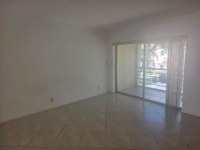 959 SE 2nd Avenue Unit 214, Deerfield Beach, FL 33441