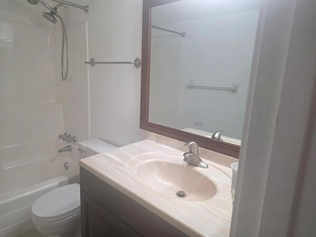 959 SE 2nd Avenue Unit 214, Deerfield Beach, FL 33441