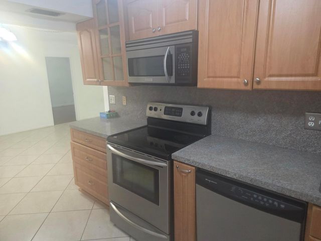 959 SE 2nd Avenue Unit 214, Deerfield Beach, FL 33441