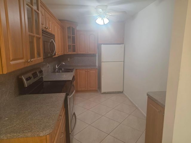 959 SE 2nd Avenue Unit 214, Deerfield Beach, FL 33441