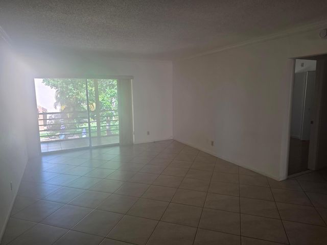 959 SE 2nd Avenue Unit 214, Deerfield Beach, FL 33441