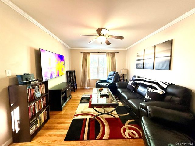 142 Pinebrook Drive, Hyde Park, NY 12538