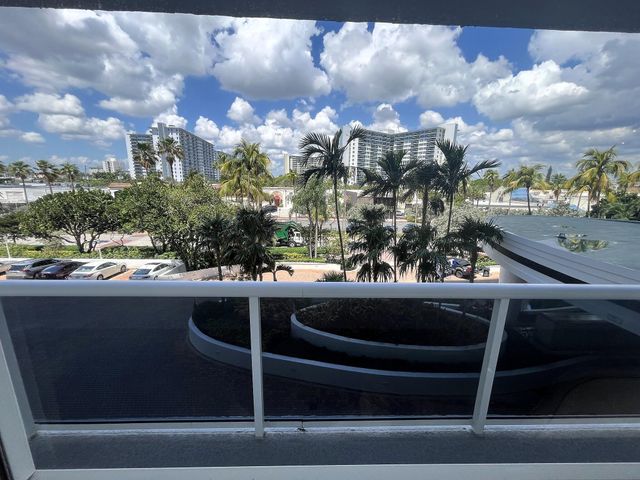 3500 Galt Ocean Drive 208, Fort Lauderdale, FL 33308