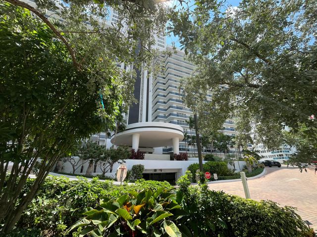 3500 Galt Ocean Drive 208, Fort Lauderdale, FL 33308