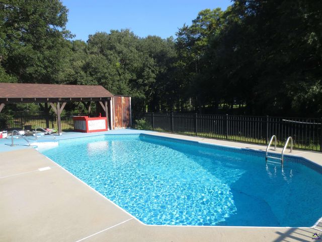 184 Giles Road, Warner Robins, GA 31093
