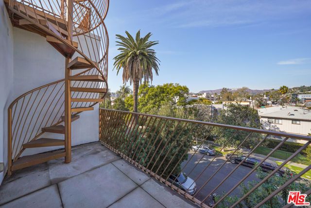 5800 Harold Way 413, Los Angeles, CA 90028