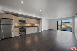 5800 Harold Way 413, Los Angeles, CA 90028
