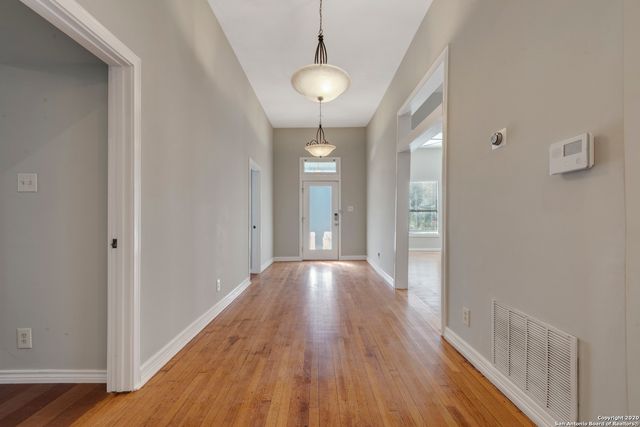 321 Grove Ave, San Antonio, TX 78210