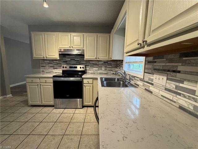 105 Conifer Court, King, NC 27021