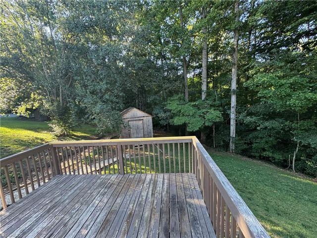 105 Conifer Court, King, NC 27021