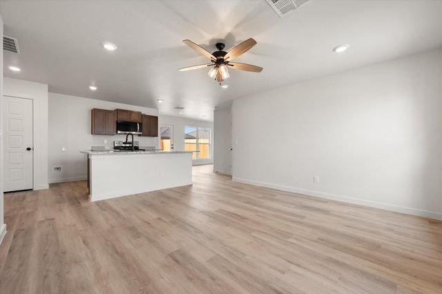 13818 Fremont Avenue, Lubbock, TX 79423