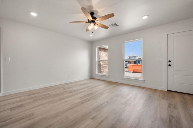 13818 Fremont Avenue, Lubbock, TX 79423