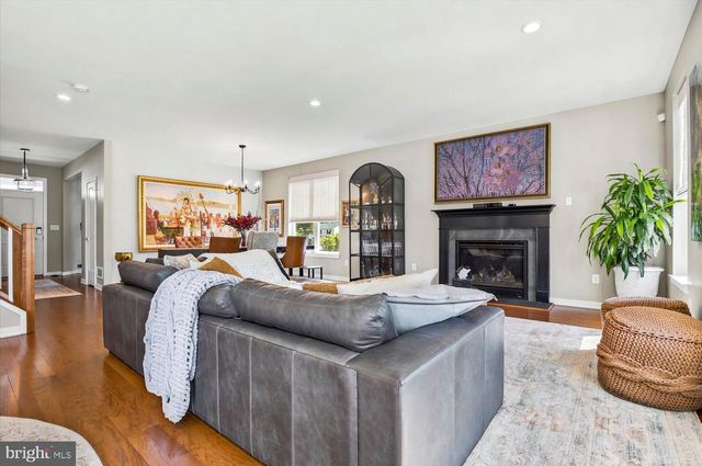 1100 HARPER DR, Warminster, PA 18974